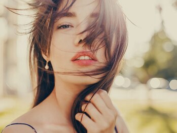 エマ(emma)の写真/髪や頭皮の健康を考えた白髪染めでダメージレスにキレイが叶う◎落ち着いたカラーにしたい方にオススメ♪