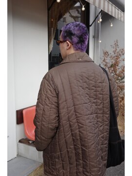 エディ(Edy) スパイキーショートケアブリーチダブルカラー外国人風眉毛カット