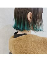 アンダーバーホワイト(_WHITE)&nbsp;切りっぱなしボブ