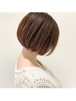 デフィー(DEFY)&nbsp;ピンクアッシュカラーのボブスタイル