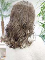 オヒアフォアプルメリア(OHIA for Plumeria)&nbsp;透明感が映えるオリーブベージュ