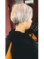 美容室B.K イケメンショートホワイトシルバー