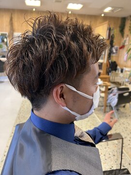 ルーミス バズヘアー(Loomis Buzzhair) 2ブロックパーマ