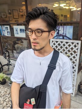 ヒカリス 東三国(HIKARIS) 笑顔溢れるメンズアップバング/ツーブロック/メンズショート