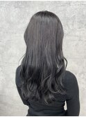 赤みを抑えたグレージュ