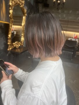 ユーアールキャッスル(UR CASTLE) ボブ　プレイングカラー