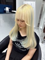 ベレーザシェルト(Beleza scelto) 15807ブリーチ&ダブルカラーホワイトブロンドレイヤーロング