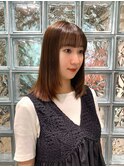 透明感オリーブグレージュ