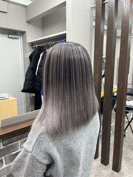 リングバイモアムー(Ring by Moremuu) シャドールーツバレイヤージュブリーチカラー