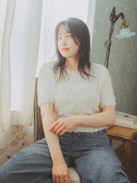 アマリス(Amaris) レイヤーセミロング20代/30代/40代/庭瀬