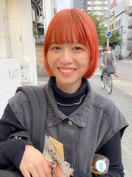 テトヘアー(teto hair) オレンジカラー 明るめオレンジ ボブヘア パッツン