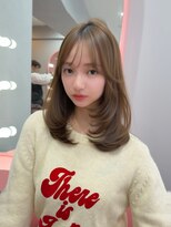 ボタン シブヤ(VOTAN SHIBUYA)&nbsp;韓国ヘア/ミディアムレイヤー/前髪あり/顔まわりレイヤー