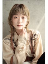 アンド(AND)&nbsp;ボブレイヤー　ミルクティーベージュ　ウルフ　30代　中目黒