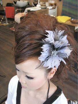 ボンゴ BONGO パーティーヘア