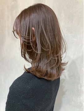 アイティー バイ アルバム 中野店(IT by ALBUM) オリーブベージュ_アースカラーくびれヘアツートン_ba379313