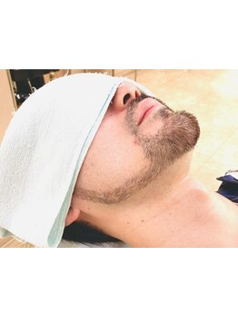 眉もヒゲも【アクトへアー豊田山之手】にお任せ！フェイシャルメニュー多数あり♪ワンランク上の男磨きを。