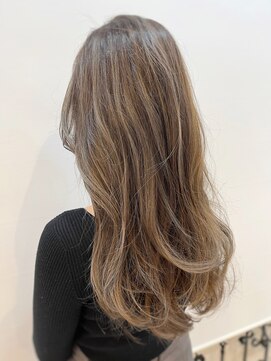 ラフューネ ヨコハマ(Raffune Yokohama) ハイライトベージュ＊小池ひかる