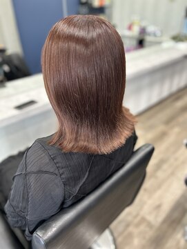 アトレ(attrait) 切りっぱなしボブ/ピンクブラウンカラー/Aujuaトリートメント