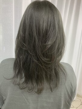 ルノン フィージュ(LUNON fieju) オリーブグレージュ/ウルフカット/ケアブリーチ/ハイトーン