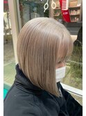 ホワイトベージュ