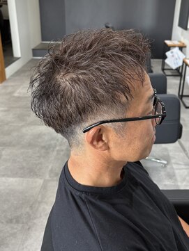 ヒュイル バイ ニアウ(Hwyl by Niau) メンズカットカラージェットモヒカンスパイキーショート刈り上げ