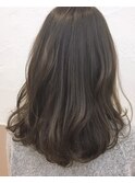 スモーキーグレージュ