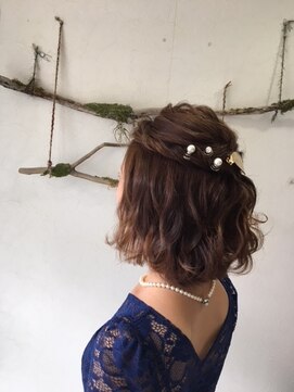 ヘアセットサロンエッジ(Edge) 結婚式ゆるふわミディアムハーフアップ