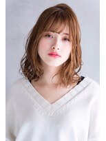 メーヴェ(Mowen) mowen 南堀江　ミルクティーベージュ×ゆる巻きミディアム