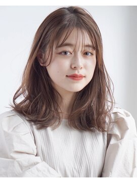 ガーデン ジングウマエ(GARDEN jingumae) 柔らかミディアム ベージュカラー 外ハネ