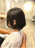 暗髪カーキ耳掛け大人ボブ/亀戸
