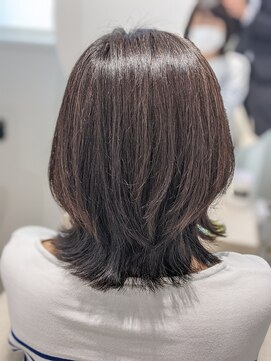 ビーエフサロン(BxF SALON) 大人女子にオススメ♪アクアカラーの伸ばしかけツヤ髪ミディさん
