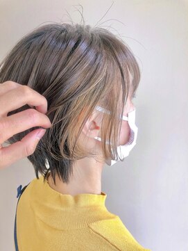 デイリリーバイアメリア 川西店(daylily by Ameria) ショート×イヤリングカラー→白井　涼貴