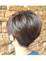 エノモト(ENOMOTO)&nbsp;大人丸み奥行きショート×くびれレイヤーカット20代30代40代