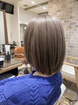 ネオリーブエム(Neolive em;)&nbsp;【　ホワイトベージュ　】