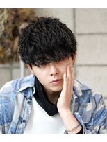 ライラ(Lyla)&nbsp;前下がりマッシュ×スパイラルパーマ