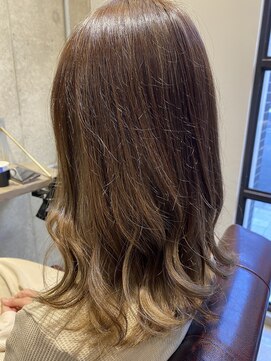 エイト 上野店(EIGHT ueno) ミルクティーベージュ