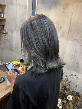 フェリーチェヘアーデザイン(Felice) 3Dハイライトカラー×シルバー