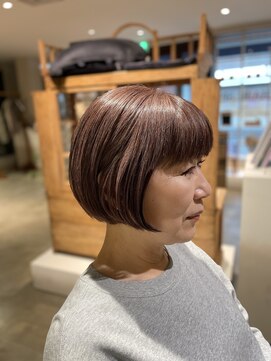 レポ(Lepo) 前下がりショート白髪ぼかしカラー