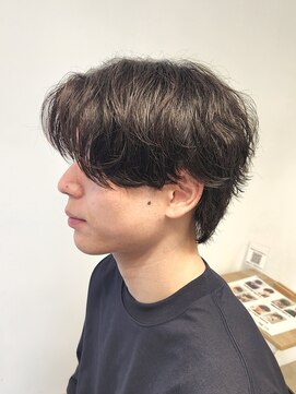 ニアウ 伊勢崎連取店(Niau) センターパートウルフニュアンスシャドウパーマ