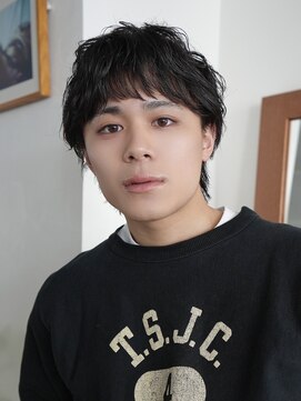 ポール(pole) ちょっと一癖あるメンズパーマ