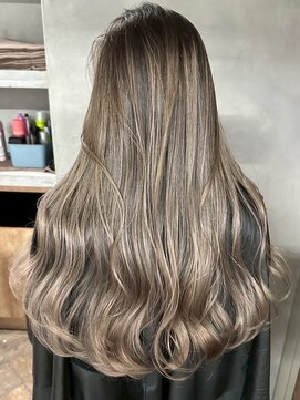 アポロ 横浜駅店(apollo) xバレイヤージュ/ホワイトグレージュ/レイヤーカット