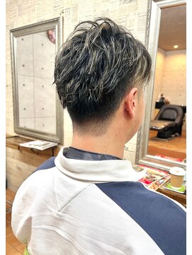 ベルナ(BELUNA) ハイライト× スラッシュ.ツーブロックヘアー☆