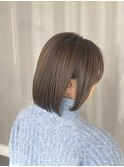 アッシュグレージュ×伸ばしかけショート
