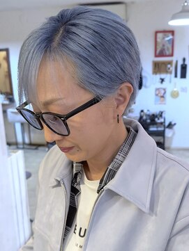 ブレイズヘアー(BLAZEhair) 【すっきりショート】アクアブルー×ブリーチ3回