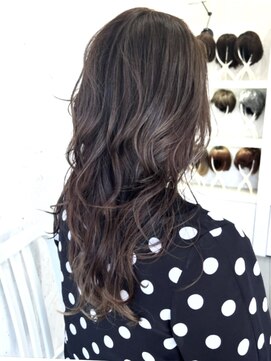 ザヘアメイクシェア(THE -HAIR MAKE SHARE-) ゆるっと揺れて、色っぽロングレイヤー