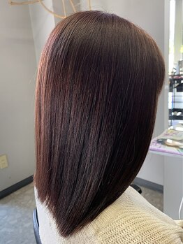 ヘアーフォーカスの写真/【ピンピンにならない】生まれつきのような"極上ナチュラルストレート"