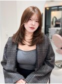大人っぽミディアムレイヤー