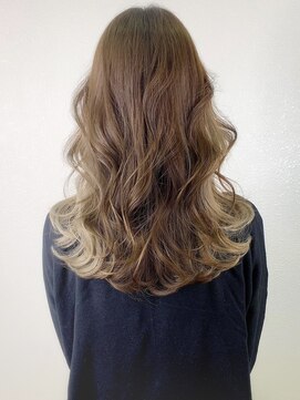 リル(Lille 橋本) ミルキーベージュ×インナーカラー【Lille橋本】