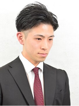 クオンヒール(QUON HEAL) 七三アップバングニュアンスパーマテーパーフェードn
