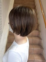 ハピネス クローバー 学園前店(Happiness CLOVER)&nbsp;丸みショート/前髪/顔周りカット/濱崎優/白髪ぼかし